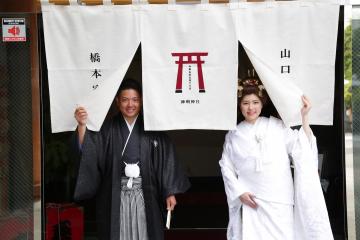 日本人らしく神社で